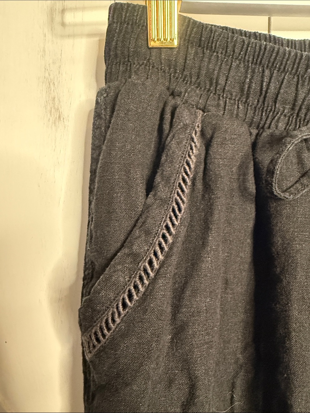 Briggs New York Black Wide-Leg Drawstring Pants - Picture 7 of 13